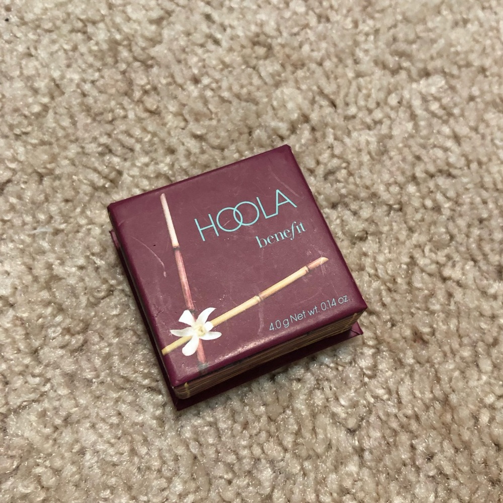 hoola bronzer by benefit